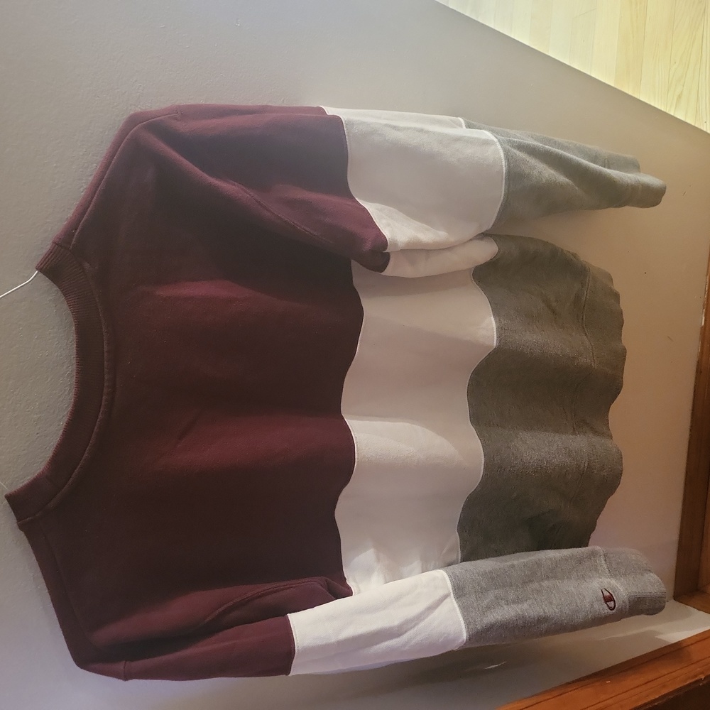MOREHOUSE  COLLEGE JERSEY - Picture 2 of 3